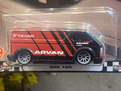 Skala 1/64 HOT WHEELS Premium - Boulevard -  MBK Van, Advan