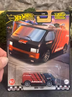 Skala 1/64 HOT WHEELS Premium - Boulevard -  MBK Van, Advan