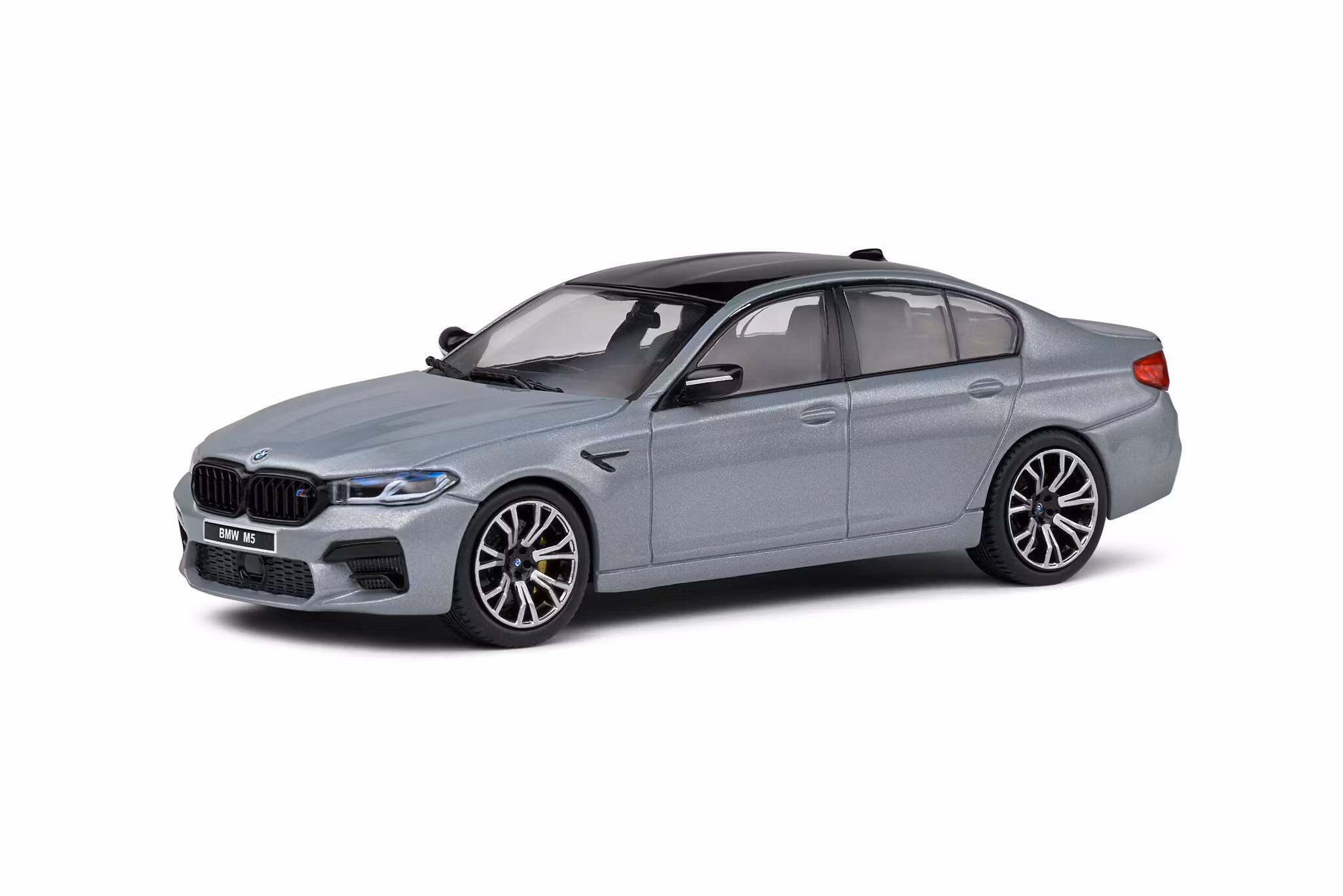 Skala 1/43 BMW M5 F90 COMPETITION – Grey – 2022 fr Solido