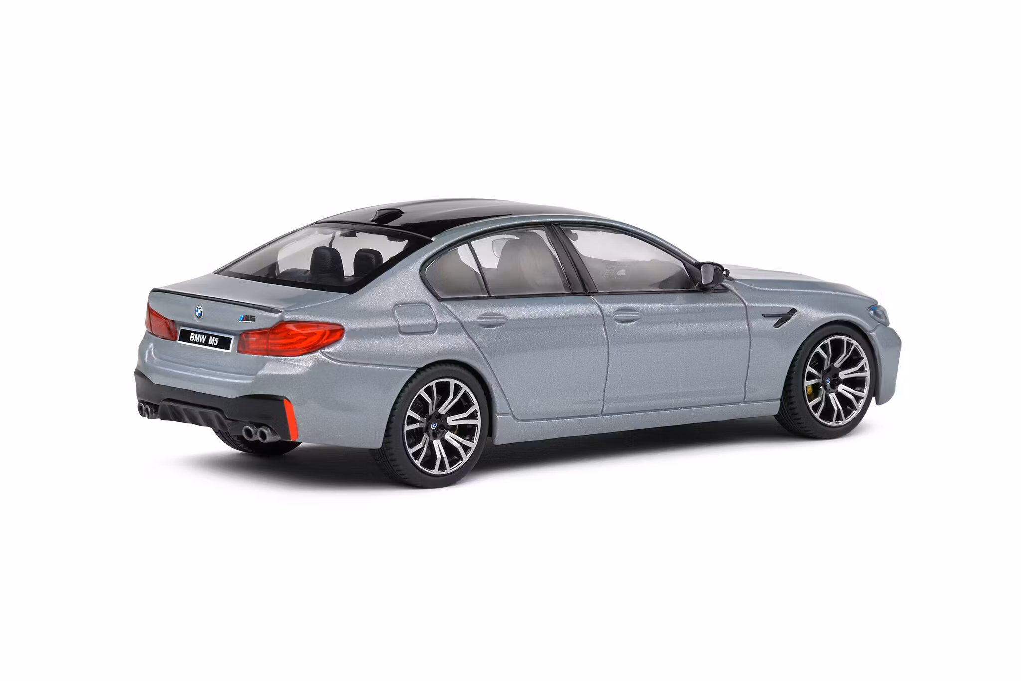 Skala 1/43 BMW M5 F90 COMPETITION – Grey – 2022 fr Solido