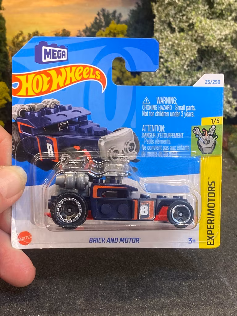 Skala 1/64 Hot Wheels: Brick and Motor