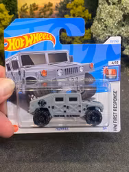 Skala 1/64 Hot Wheels: Humvee