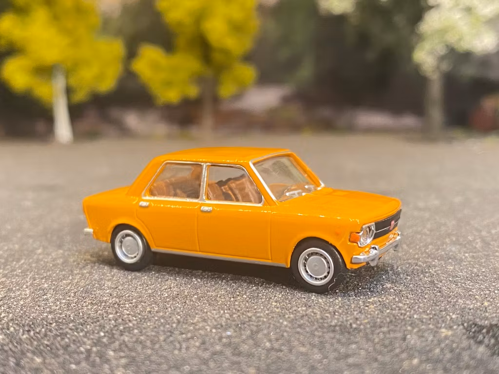 Skala 1/87 - Fiat 128, Orange fr Brekina
