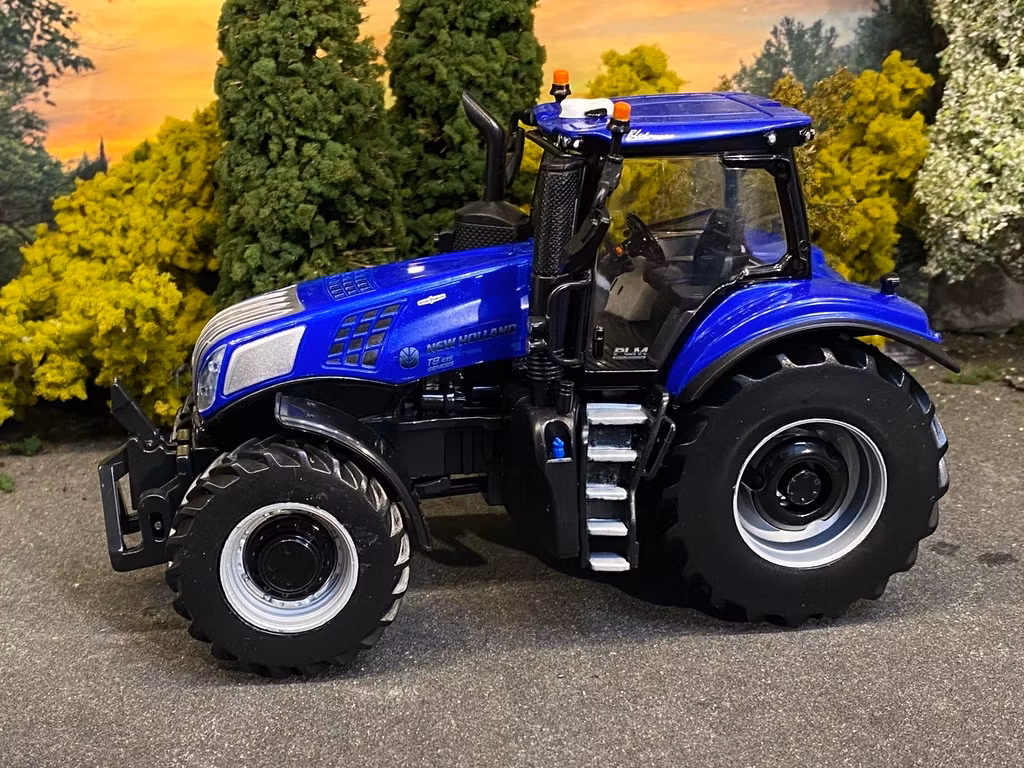 Skala 1/32 New Holland T8.435 Tractor "Blue power" fr Britains Art.nr: 43216