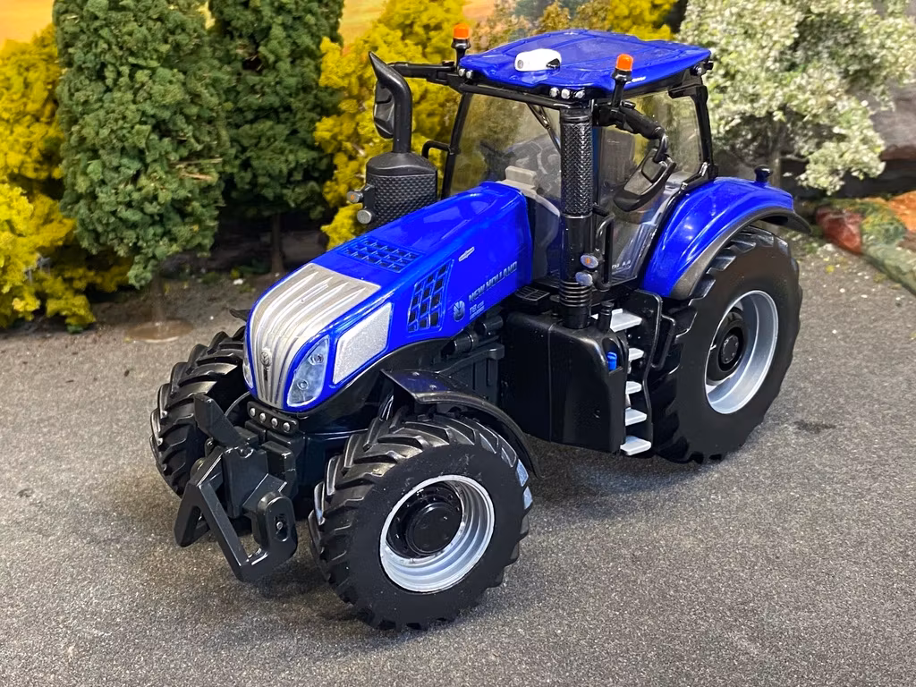 Skala 1/32 New Holland T8.435 Tractor "Blue power" fr Britains Art.nr: 43216