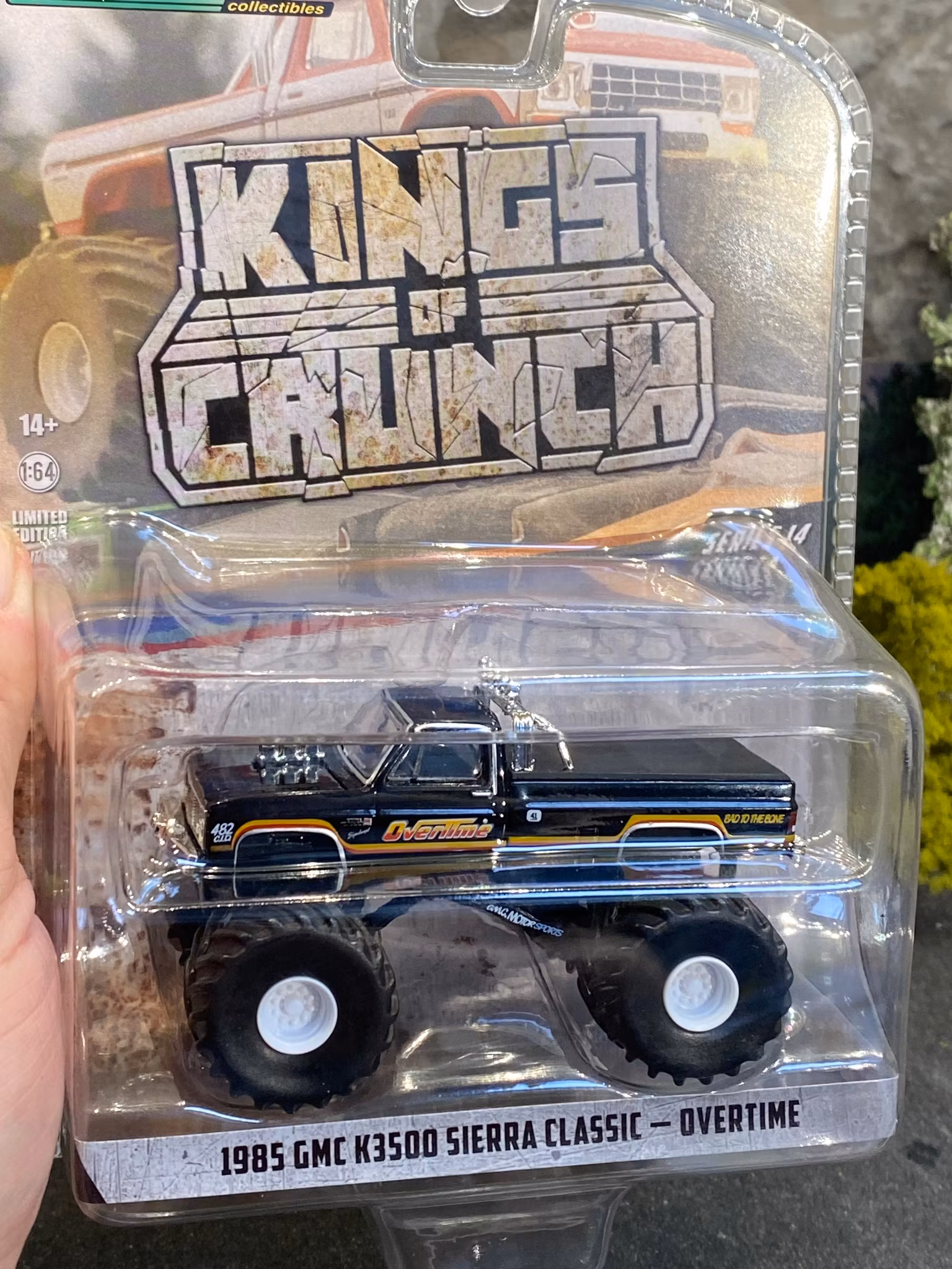 Skala 1/64 King of Crunch: 1985 GMC K3500 Sierra Classic Overtime fr Greenlight