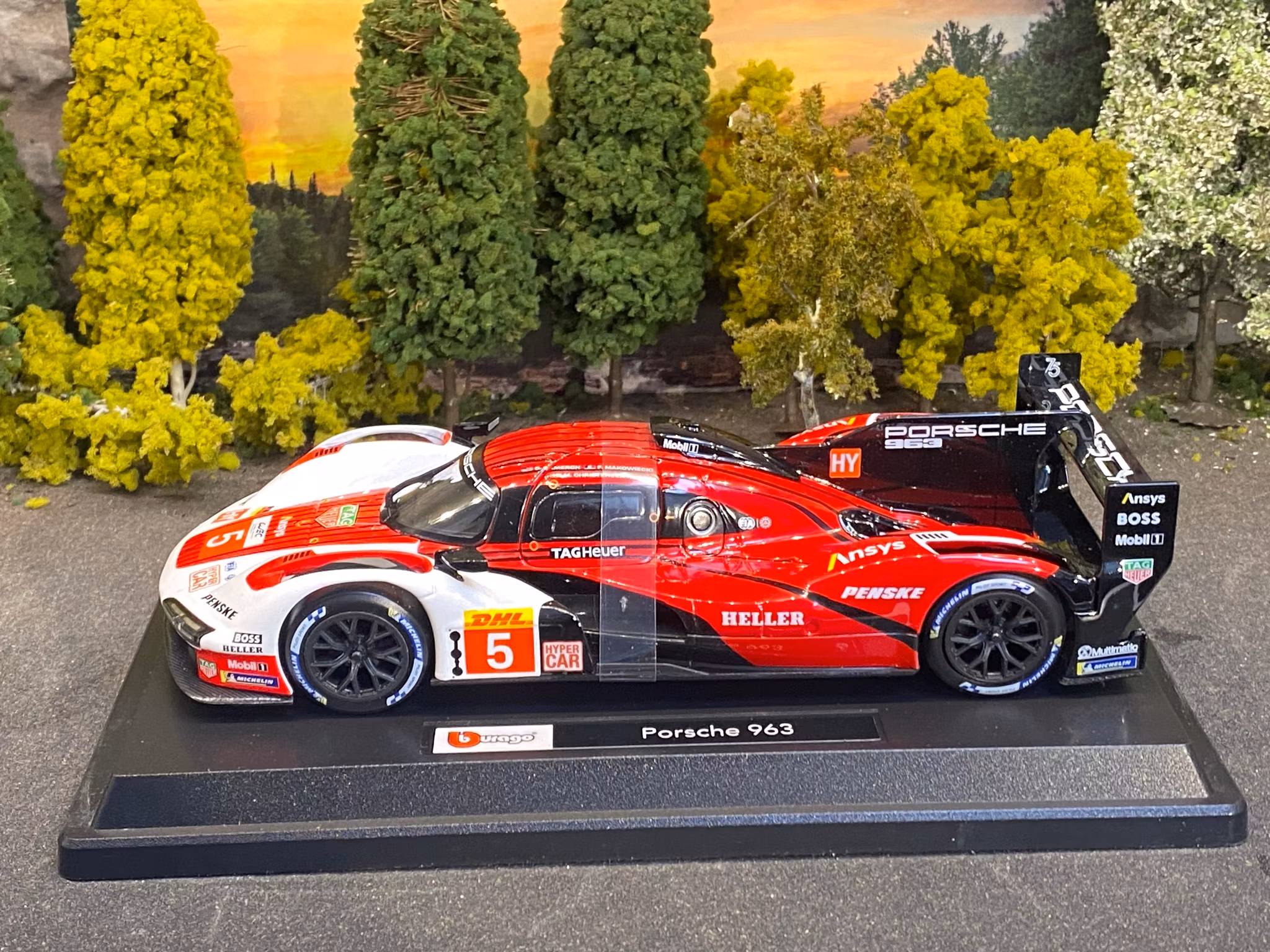 Skala 1/24 Porsche 963 fr Bburago Race