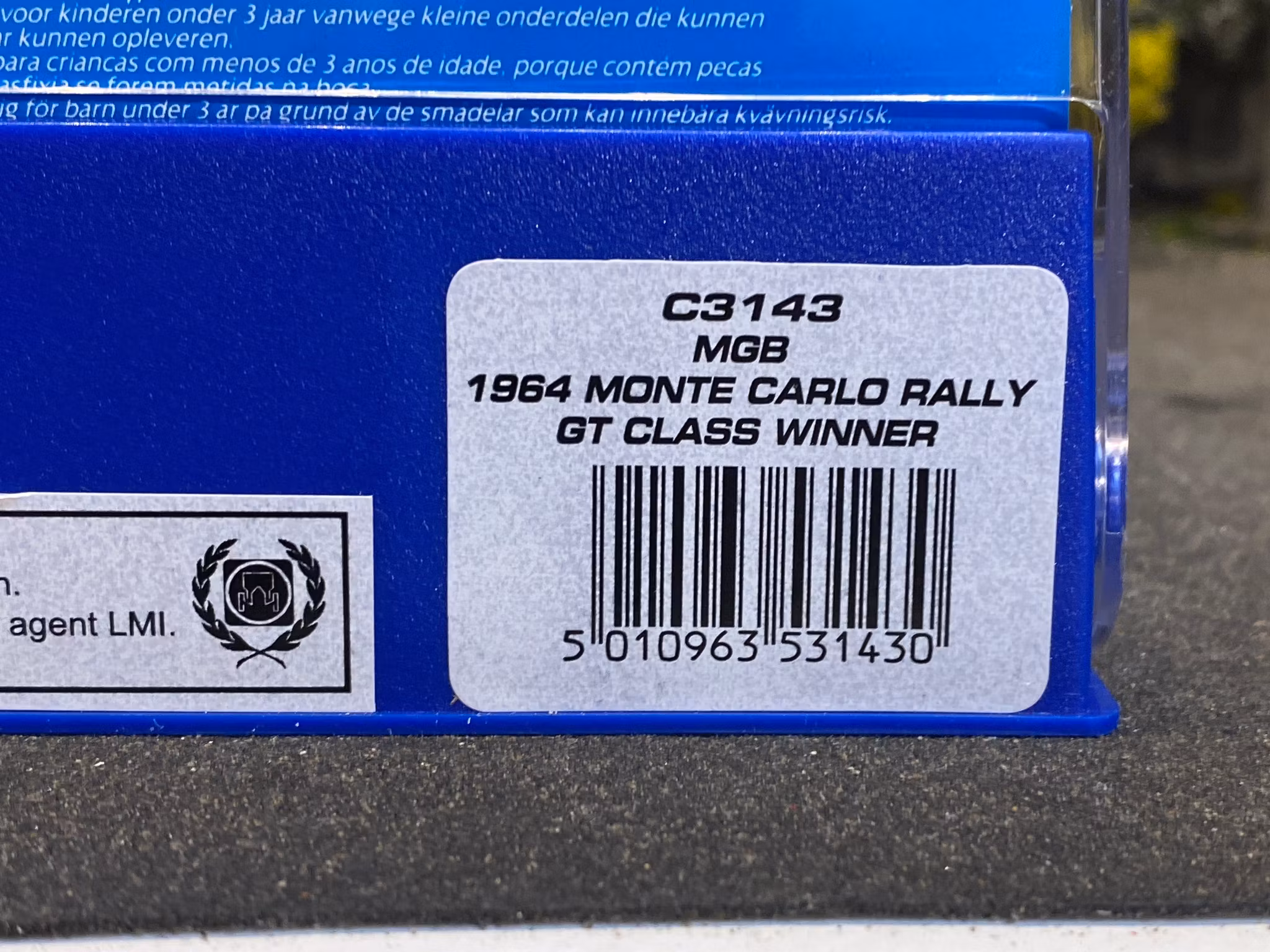 Skala 1/32 Analog Slotcar - MGB 64' Monte Carlo GT Class #83 fr Scalextric