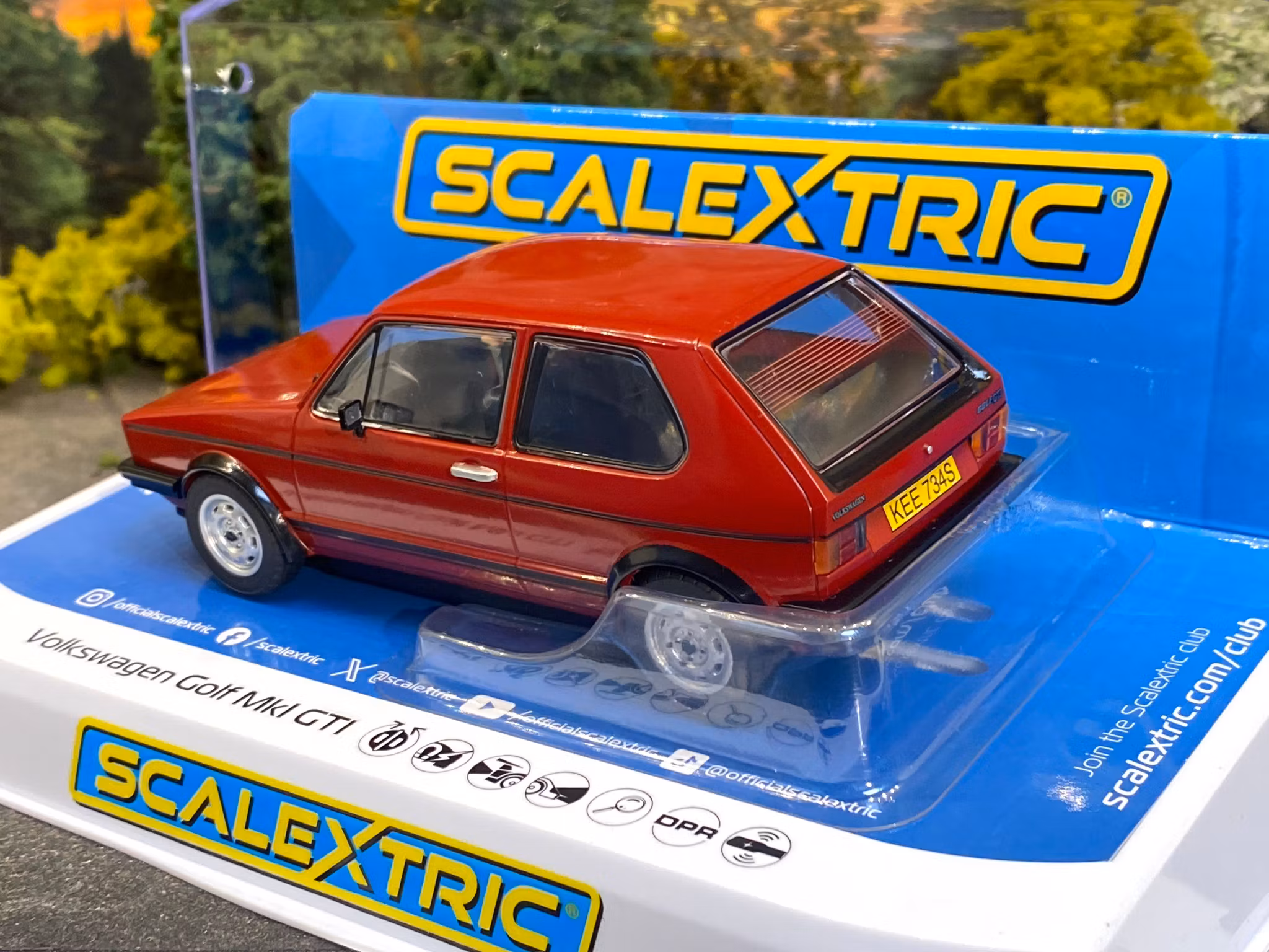 Skala 1/32 An. Scalextric Slot Car: C4490 Volkswagen Golf GTI - Red