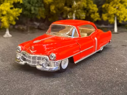 Skala 1/43 1953 Cadillac Series 62 Coupe, Red fr Kinsmart