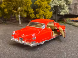 Skala 1/43 1953 Cadillac Series 62 Coupe, Red fr Kinsmart