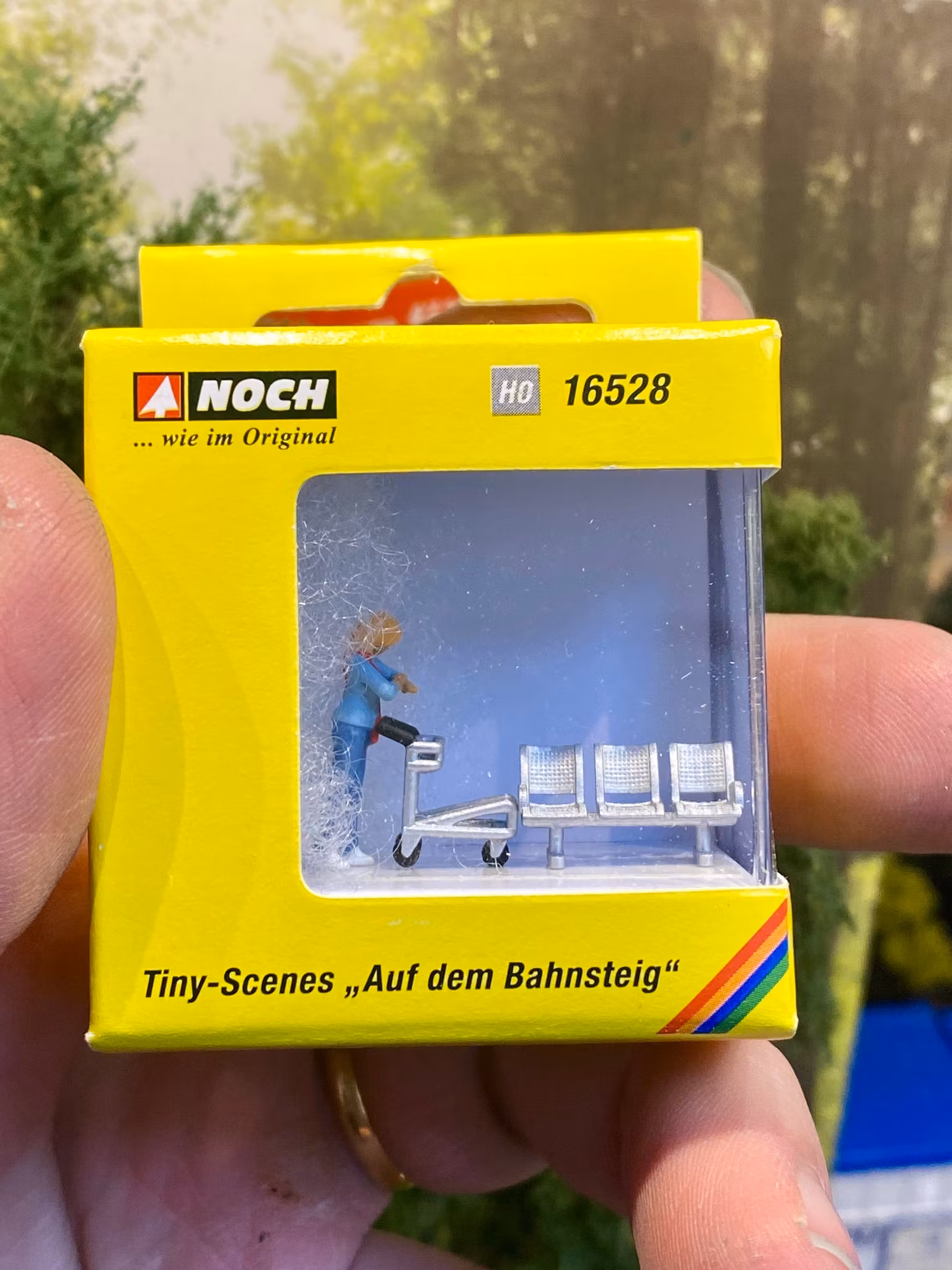 NOCH 16528 Skala H0, Tiny Scenes ‘On the Platform’