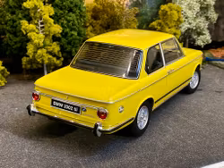 Skala 1/18 BMW 2002 tii, Yellow (08543GF) fr Kyosho