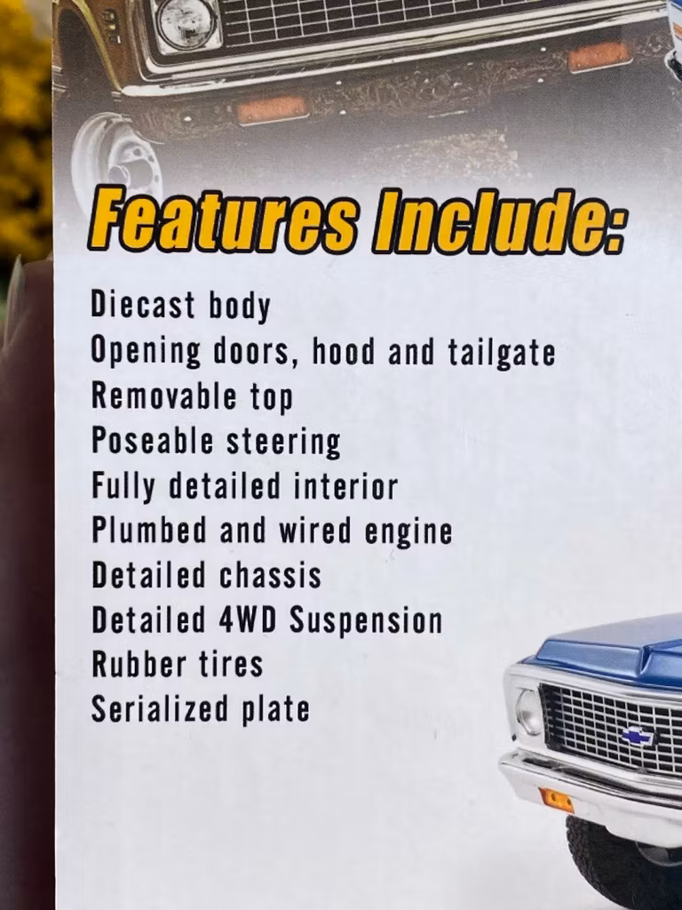 Skala 1/18 1972 Chevrolet K5 Blazer, Blue/white removable roof fr Acme