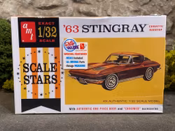 Skala 1/32 - 1953 Chevrolet Corvette Stingray Hardtop fr AMT