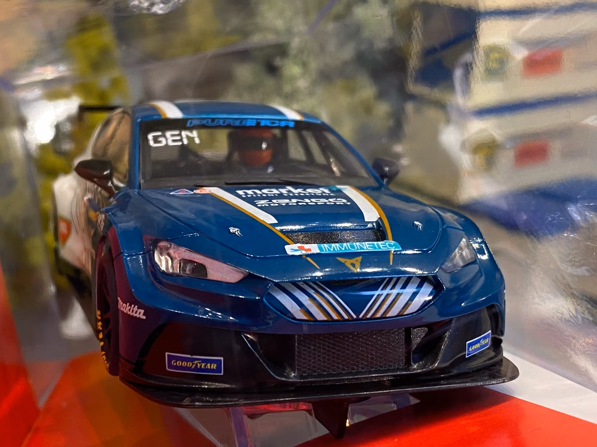 Skala 1/32 Analogue Slot Car fr SCX: Cupra E-RACER - Gené