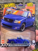 Skala 1/64 Hot Wheels Premium, Boulevard: 99' Ford F-150 SVT Lightning