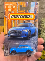 Skala 1/64 Matchbox, European Streets: Audi E-tron