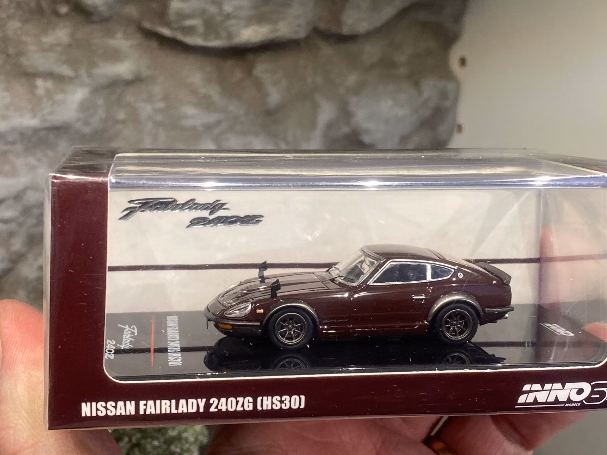 Skala 1/64 NISSAN Fairlady 240ZG (HS30) fr Inno64
