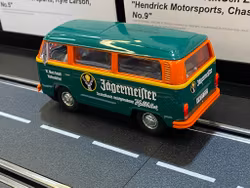 Skala 1/32 Analog slotcar fr Carrera: Volkswagen T2b Jägermeister
