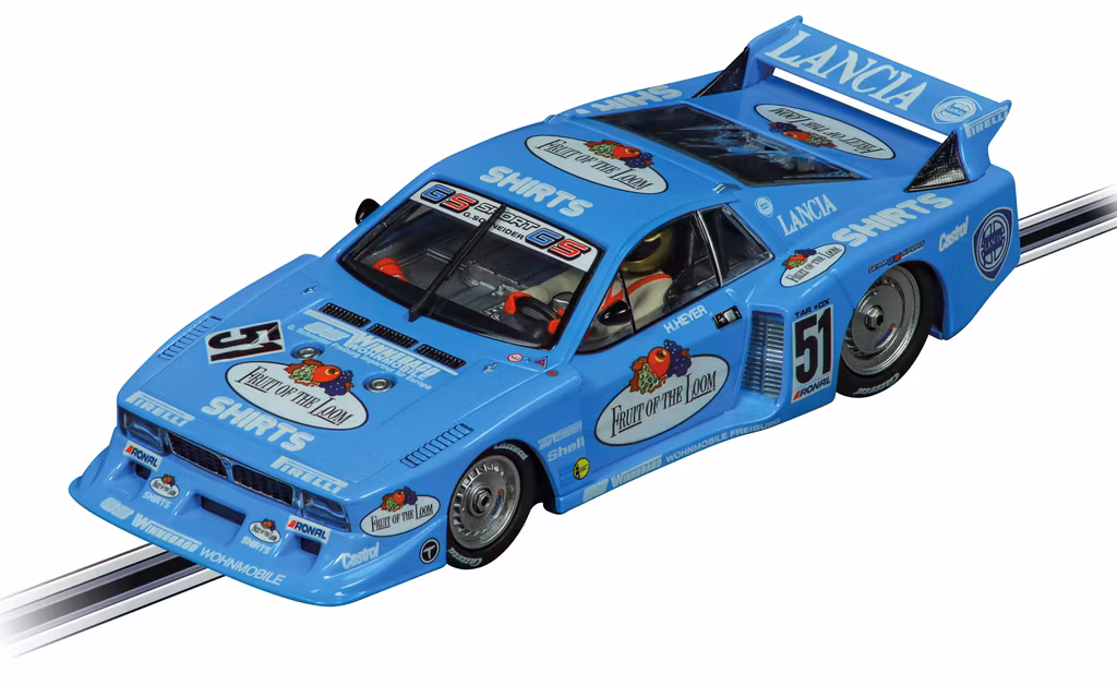 Skala 1/32 Analog slotcar fr Carrera: Lancia Beta Montecarlo Turbo "Fruit of the Loom, No.51"