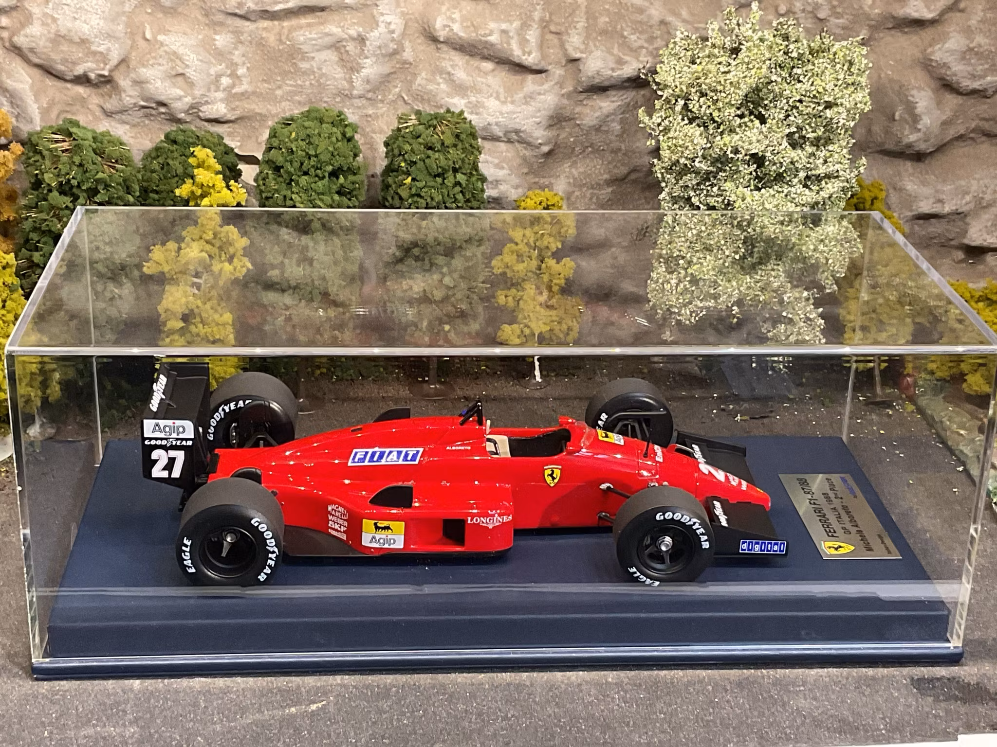 Skala 1/18 Formula 1 Ferrari F1-87/88 GP Italia, Michele Alboreto 2nd place fr Look Smart