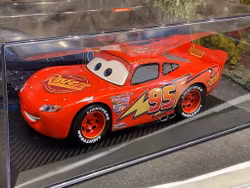 Skala 1/18 Lightning/Blixten McQueen - Disney Pixar CARS fr Schuco