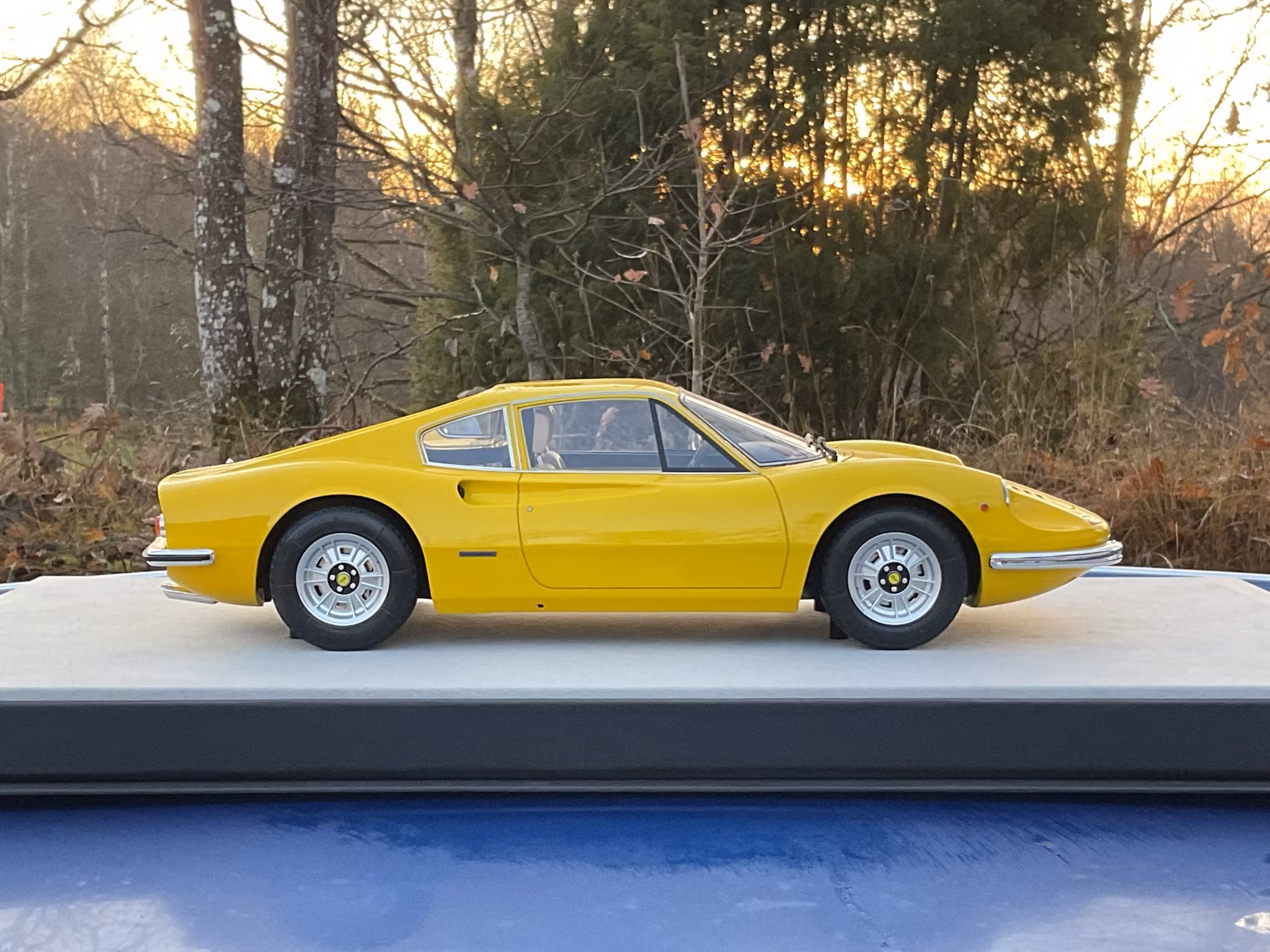 Skala 1/12 Ferrari Dino 246 GT, Yellow fr TOP Marques, 250 pcs ww