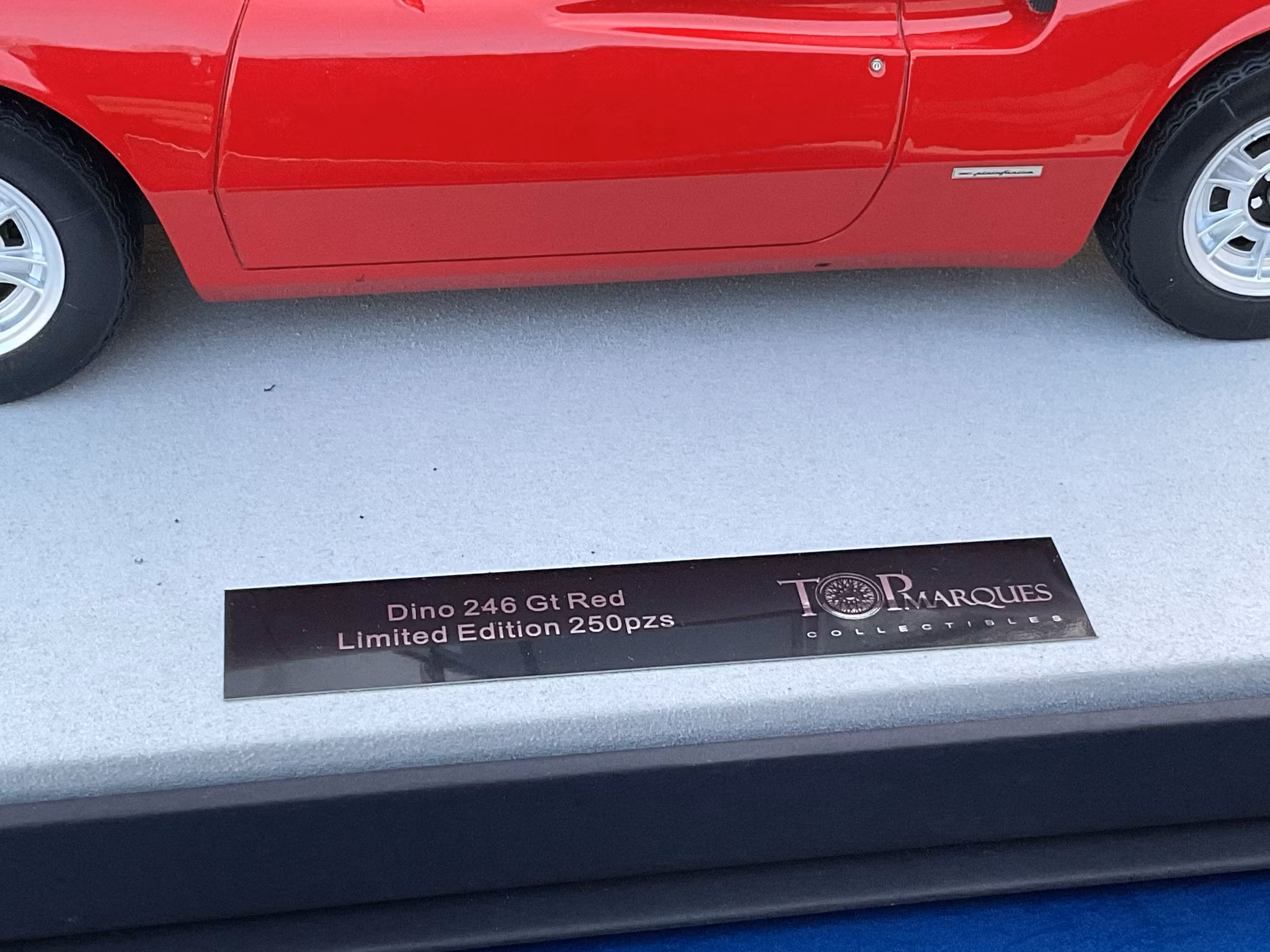 Skala 1/12 Ferrari Dino 246 GT, Red fr TOP Marques, 250 pcs ww