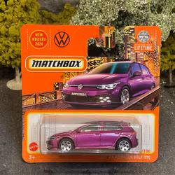 Skala 1/64 Matchbox - 2021 Volkswagen Golf GTE, Purple