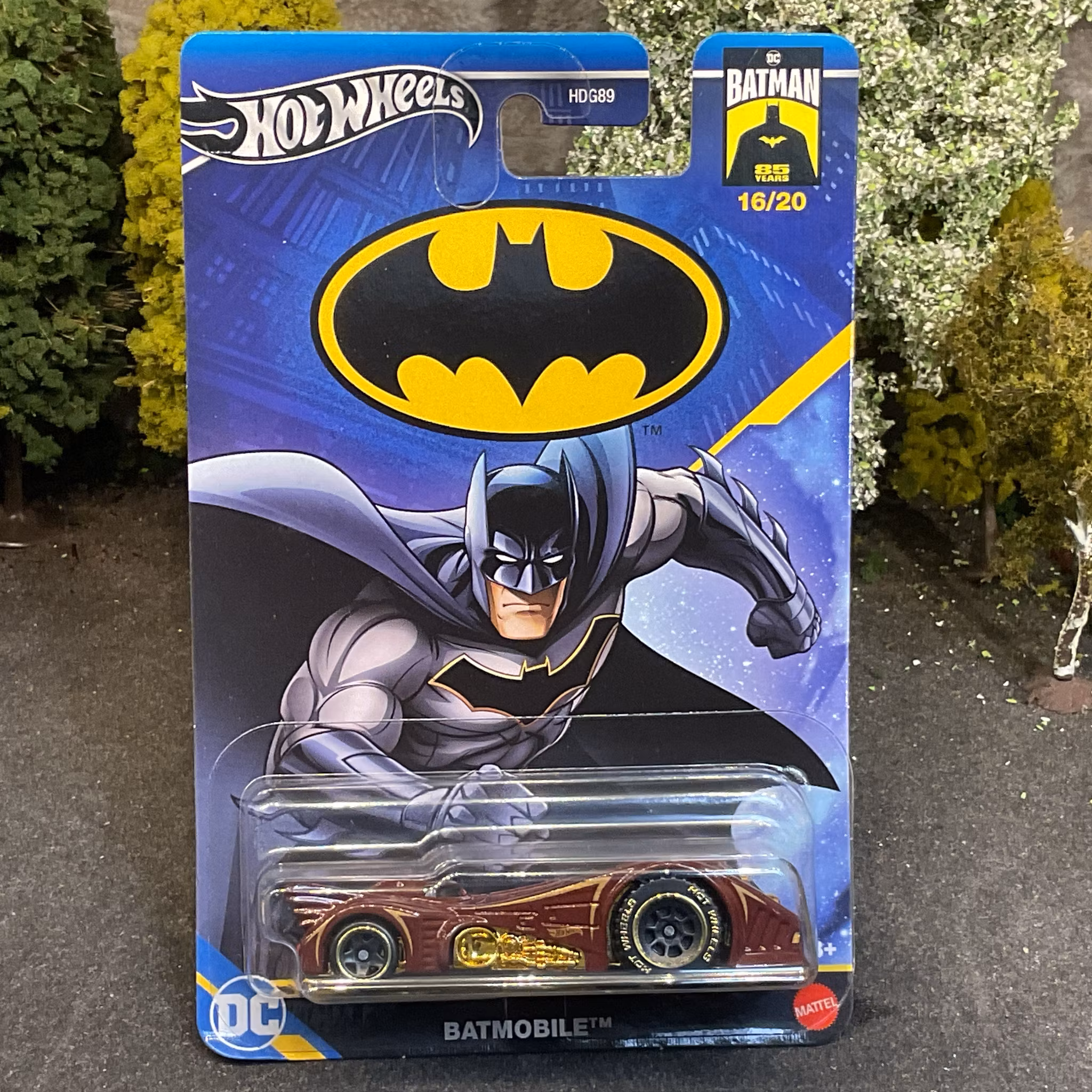 Skala 1/64 Hot Wheels DC: Batmobile