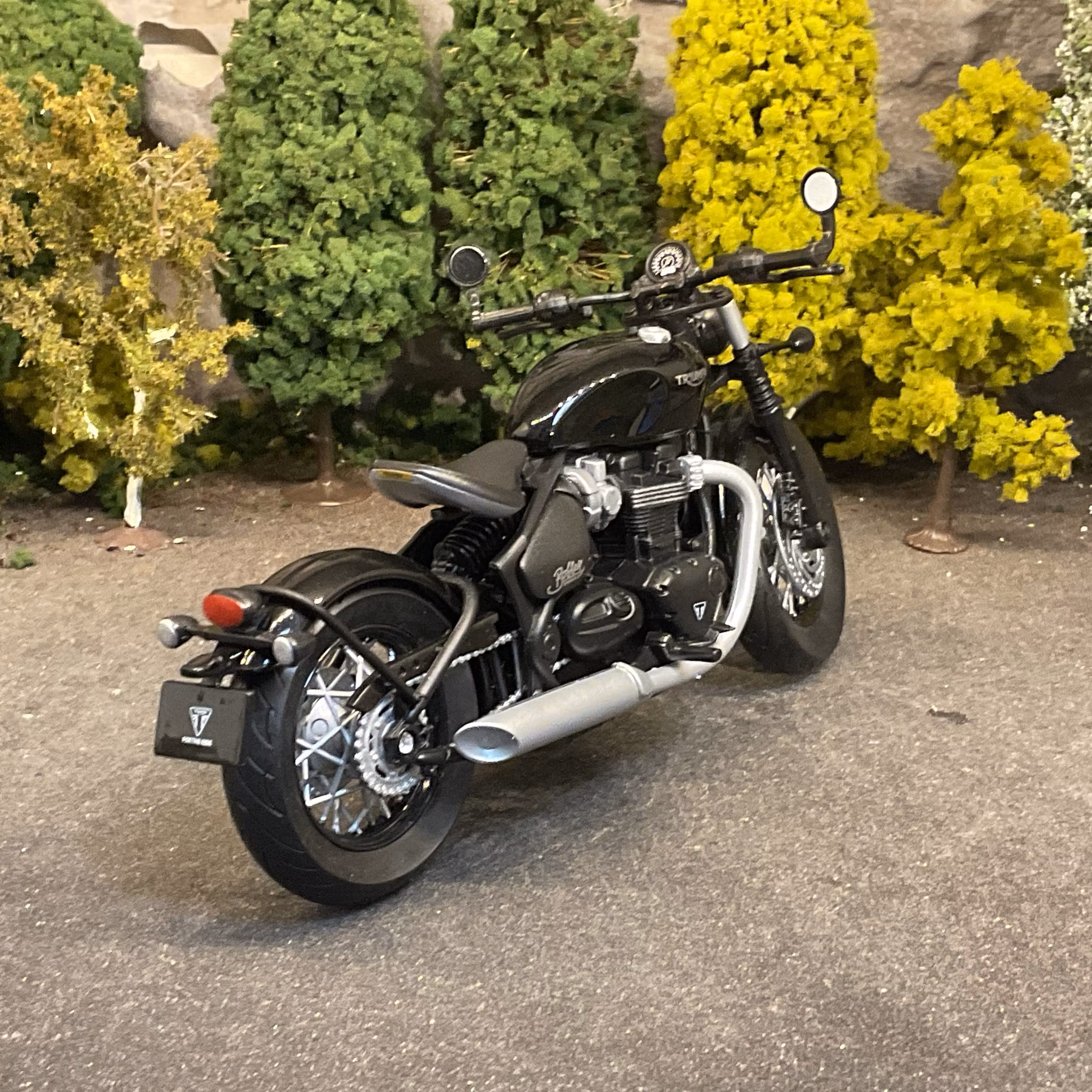 Skala 1/12 Motorcycle fr Welly: Triumph Bobber Bonneville