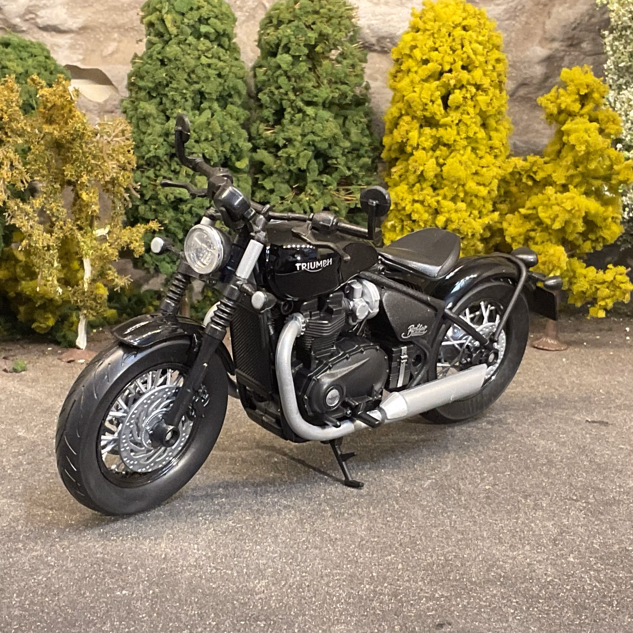 Skala 1/12 Motorcycle fr Welly: Triumph Bobber Bonneville