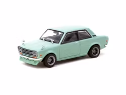 Skala 1/64 Datsun 510 Light Green fr Tarmac Works - ROAD64