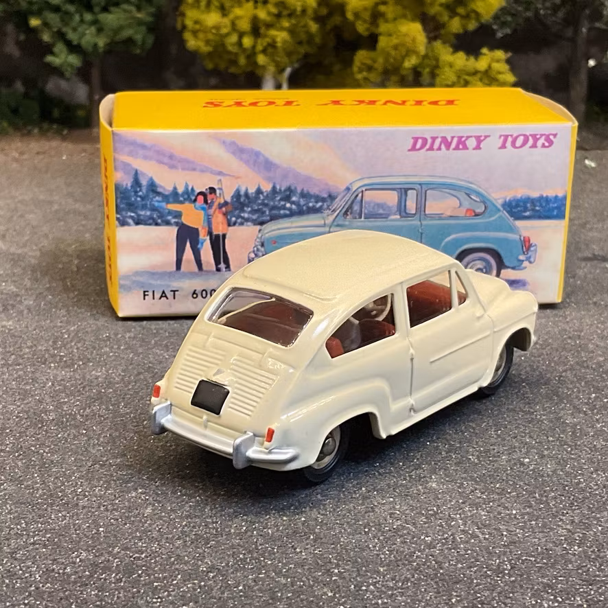 Skala 1/43 Fiat 600 D, Cream white fr Dinky Toys/Norev/De Agostini