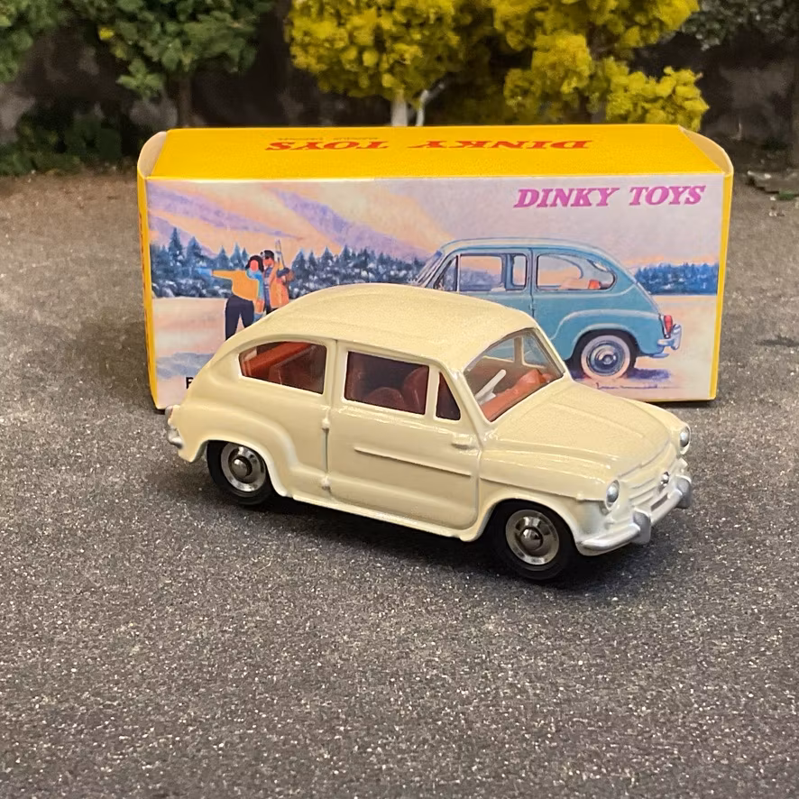 Skala 1/43 Fiat 600 D, Cream white fr Dinky Toys/Norev/De Agostini