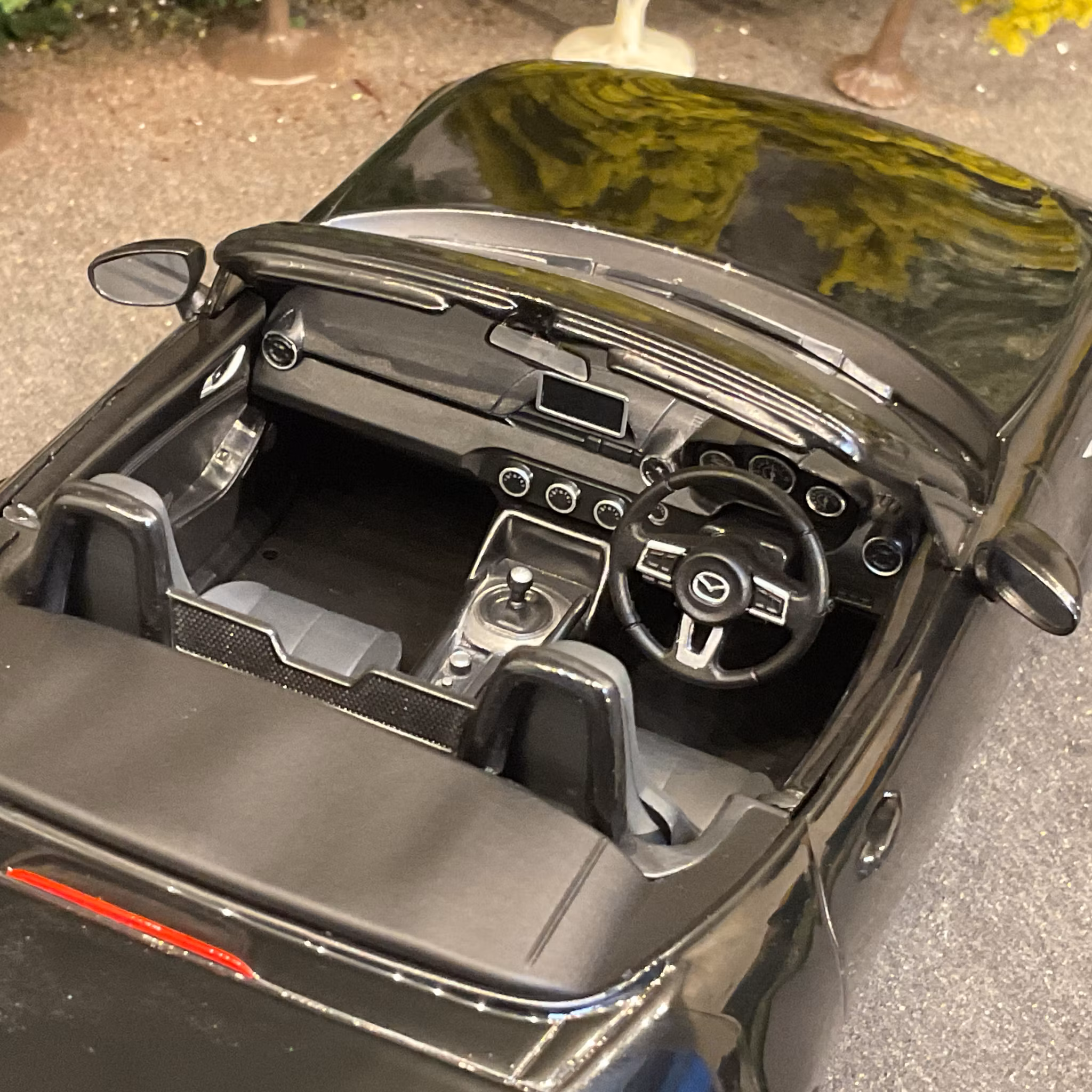 Skala 1/18 Mazda Roadster 15' Black (MX-5 Miata) RHD fr First:18 Models