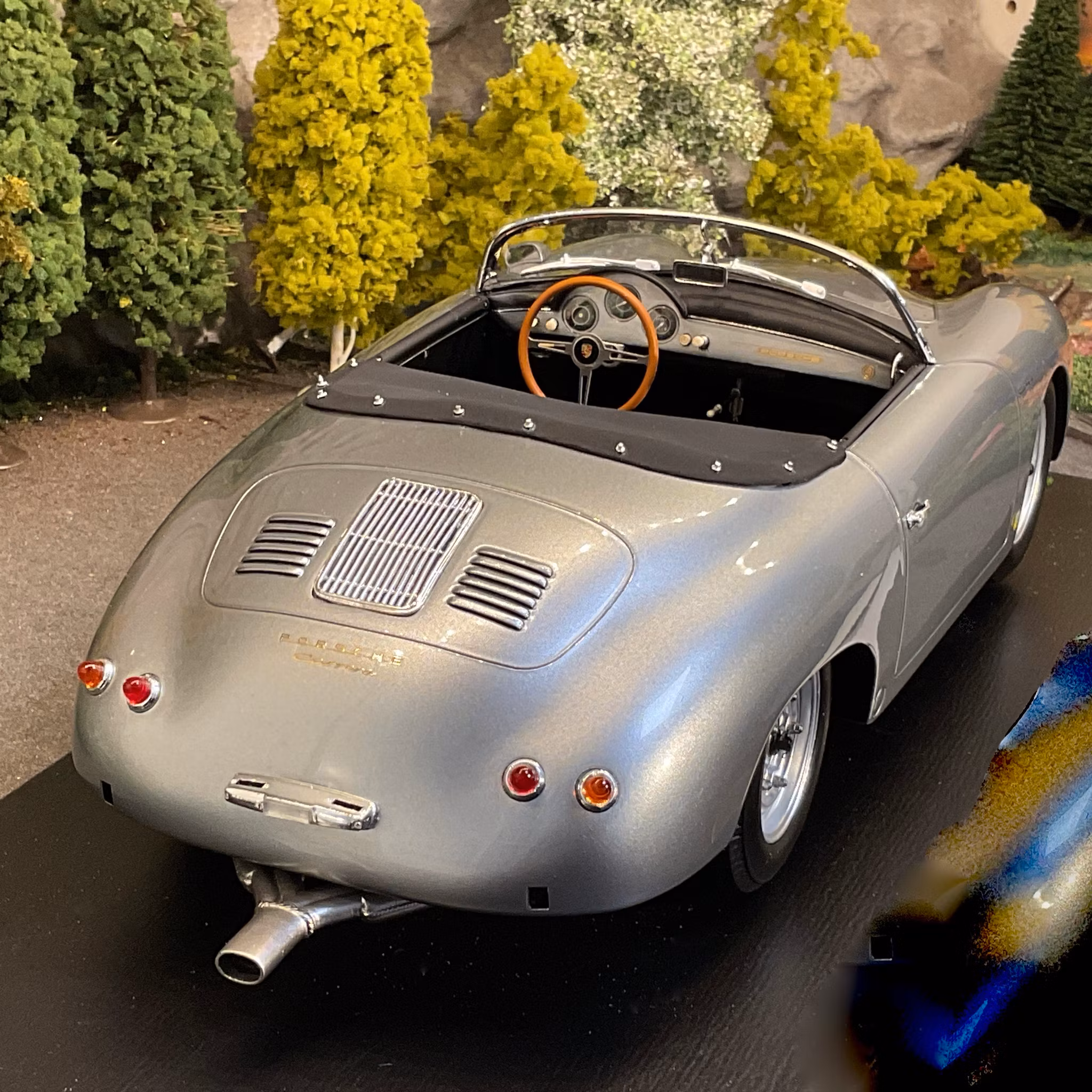 Skala 1/12 Porsche 356 Speedster Carrera fr Spark (12S004)