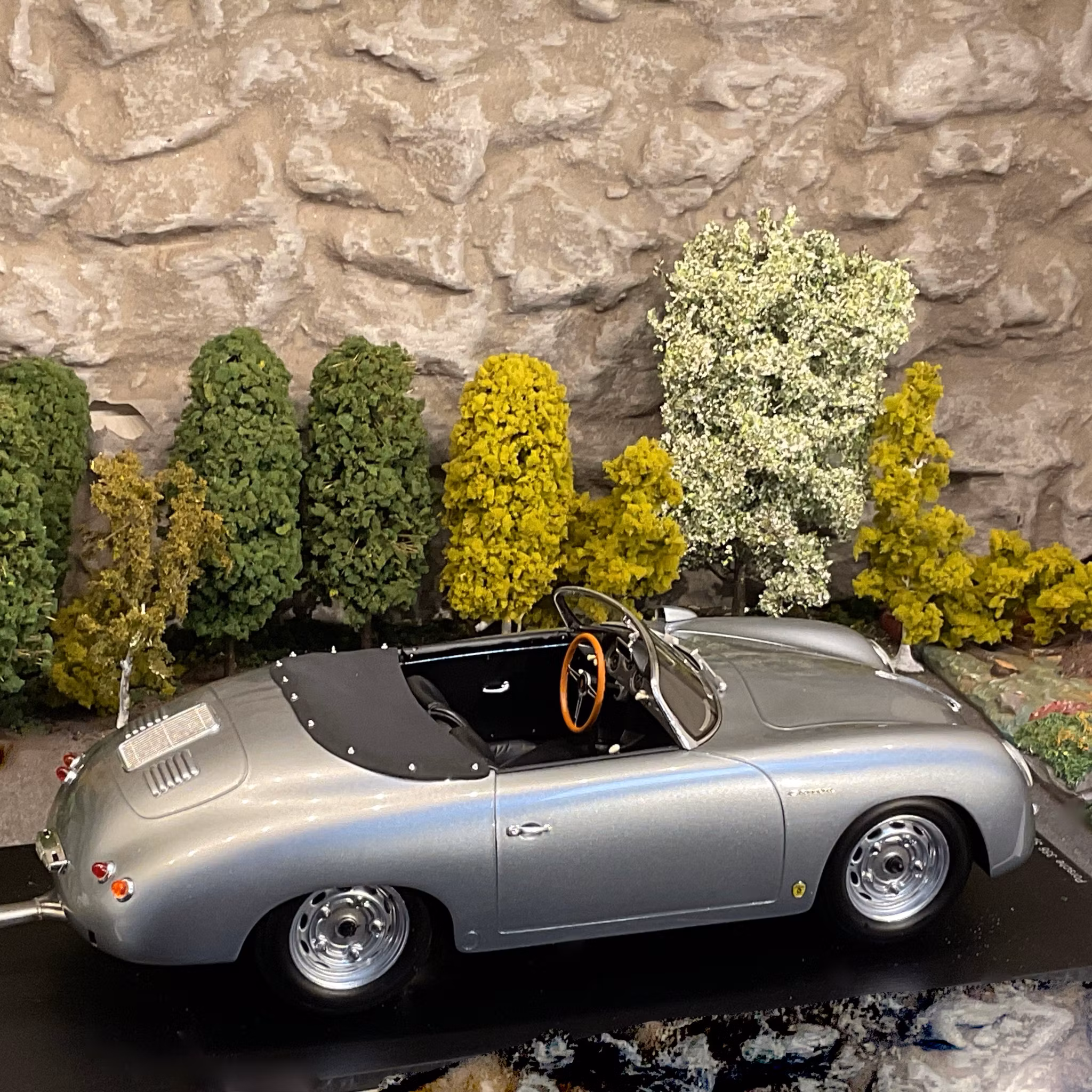 Skala 1/12 Porsche 356 Speedster Carrera fr Spark (12S004)