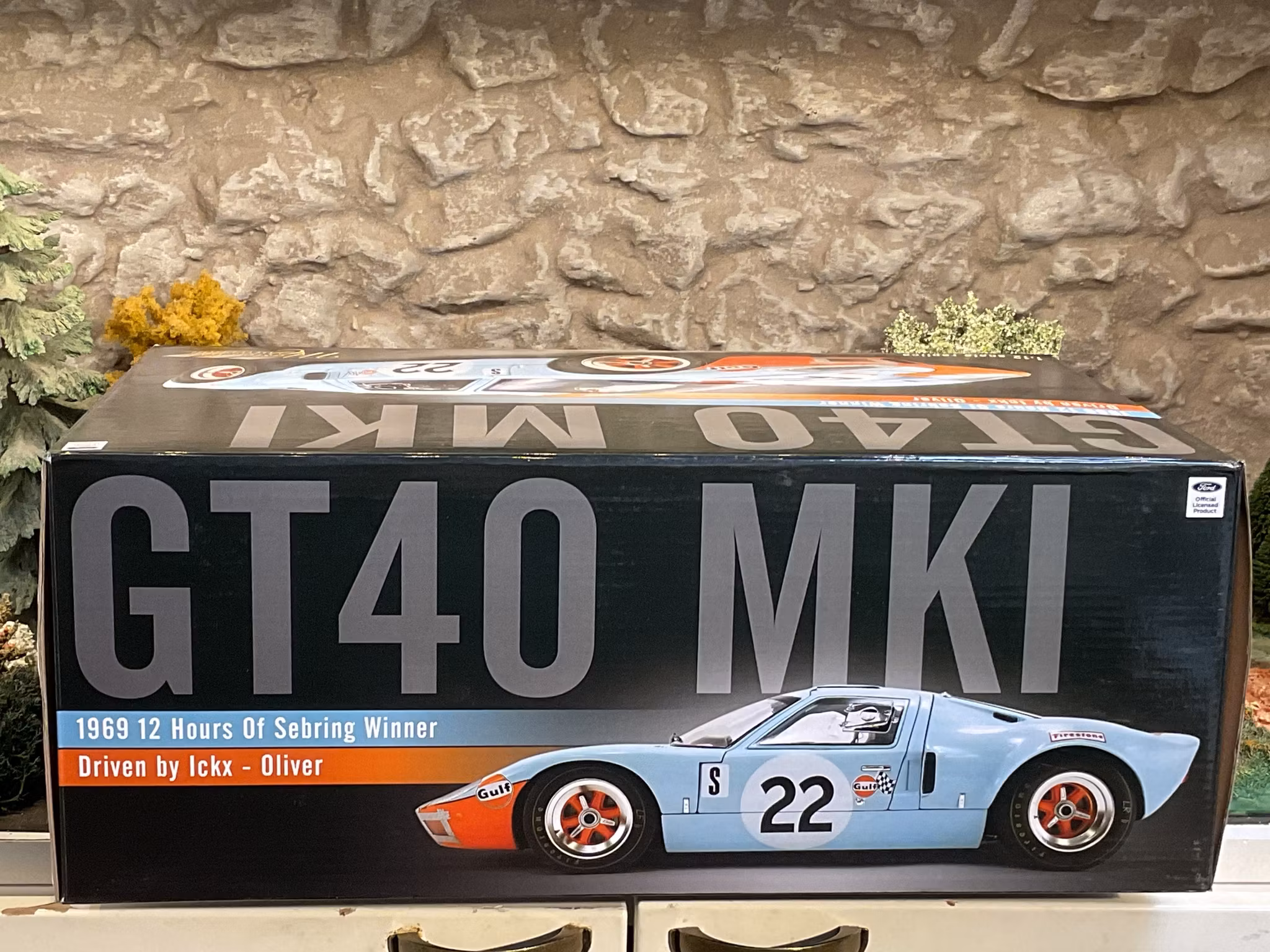 Skala 1/12 #22 1969 Ford GT40 MKI - 1969 Sebring 12 Hours Champion fr Acme Masterpiece Collection