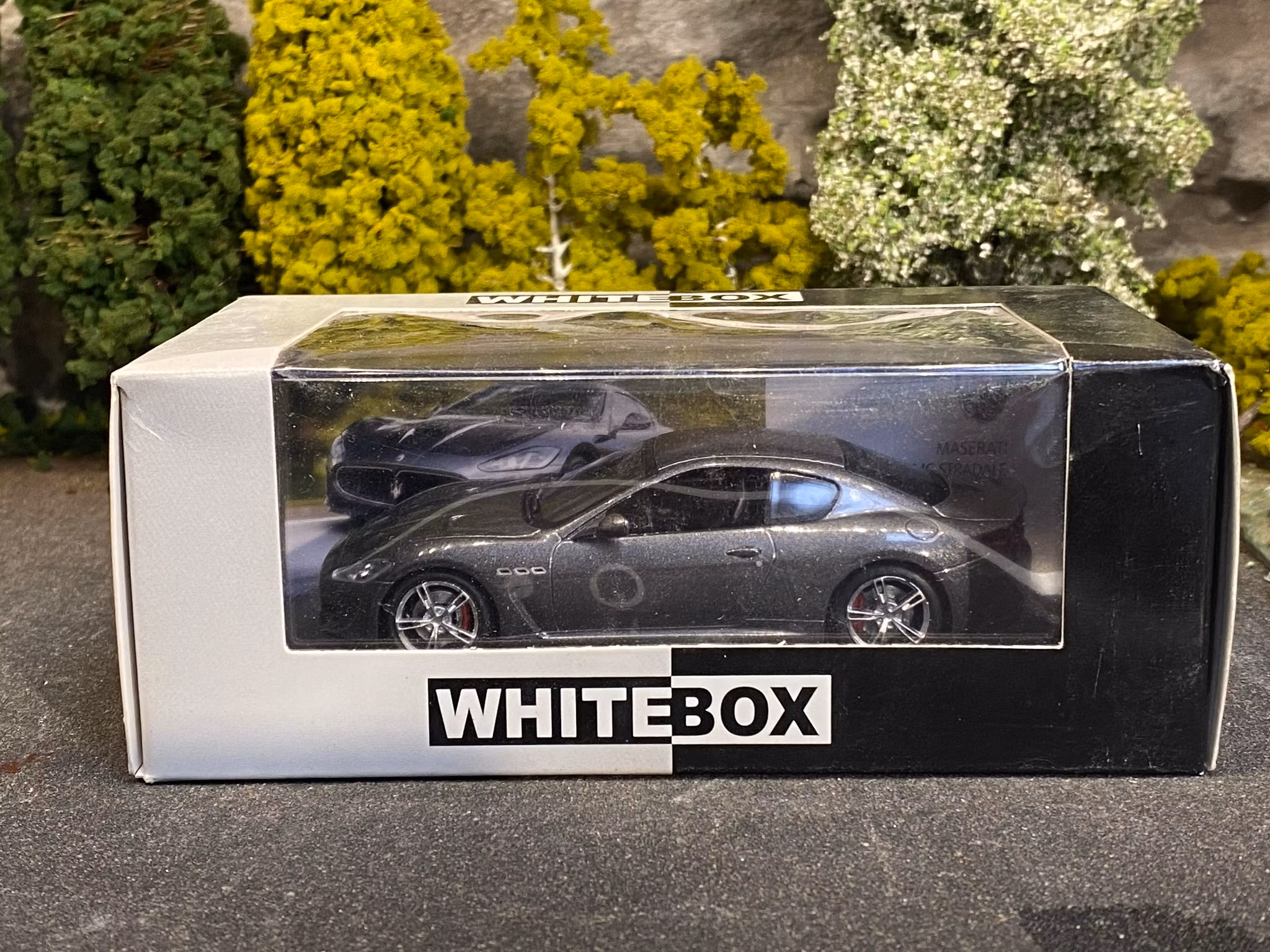 Skala 1/43 Maserati GranTrismo MC Stradale fr WhiteBox