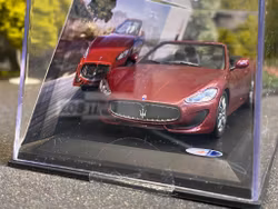 Skala 1/43 Maserati GranCabrio Sport fr WhiteBox
