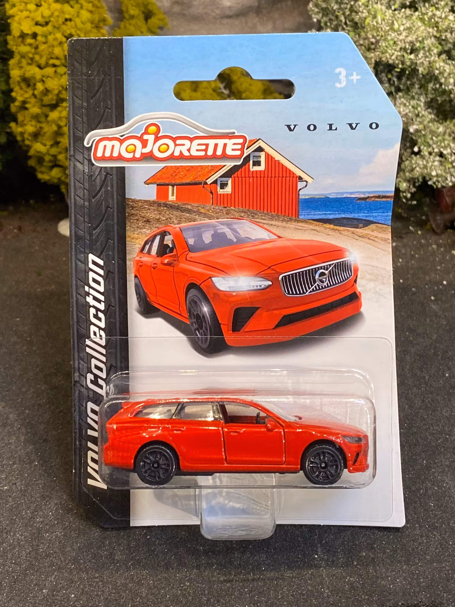 Skala 1/64 Volvo V90 - Red fr Majorette