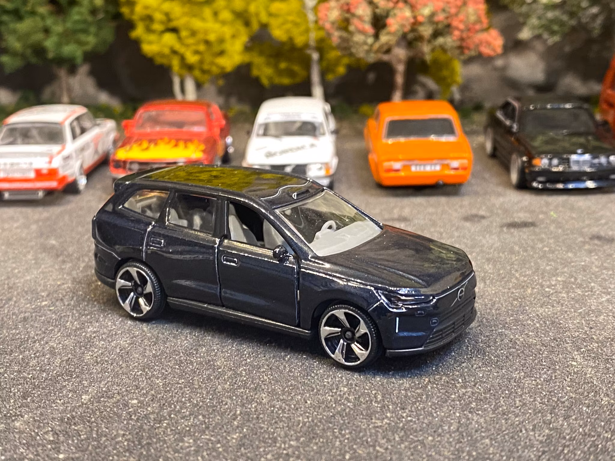 Skala 1/64 Volvo EX90 fr Majorette