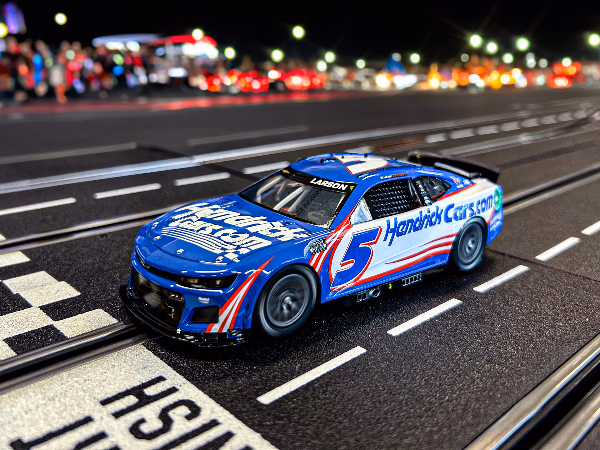Skala 1/32 Analog slotcar fr Carrera: NASCAR Camaro NextGen ZL1 "Hendrick Motorsports, Kyle Larson, No.5