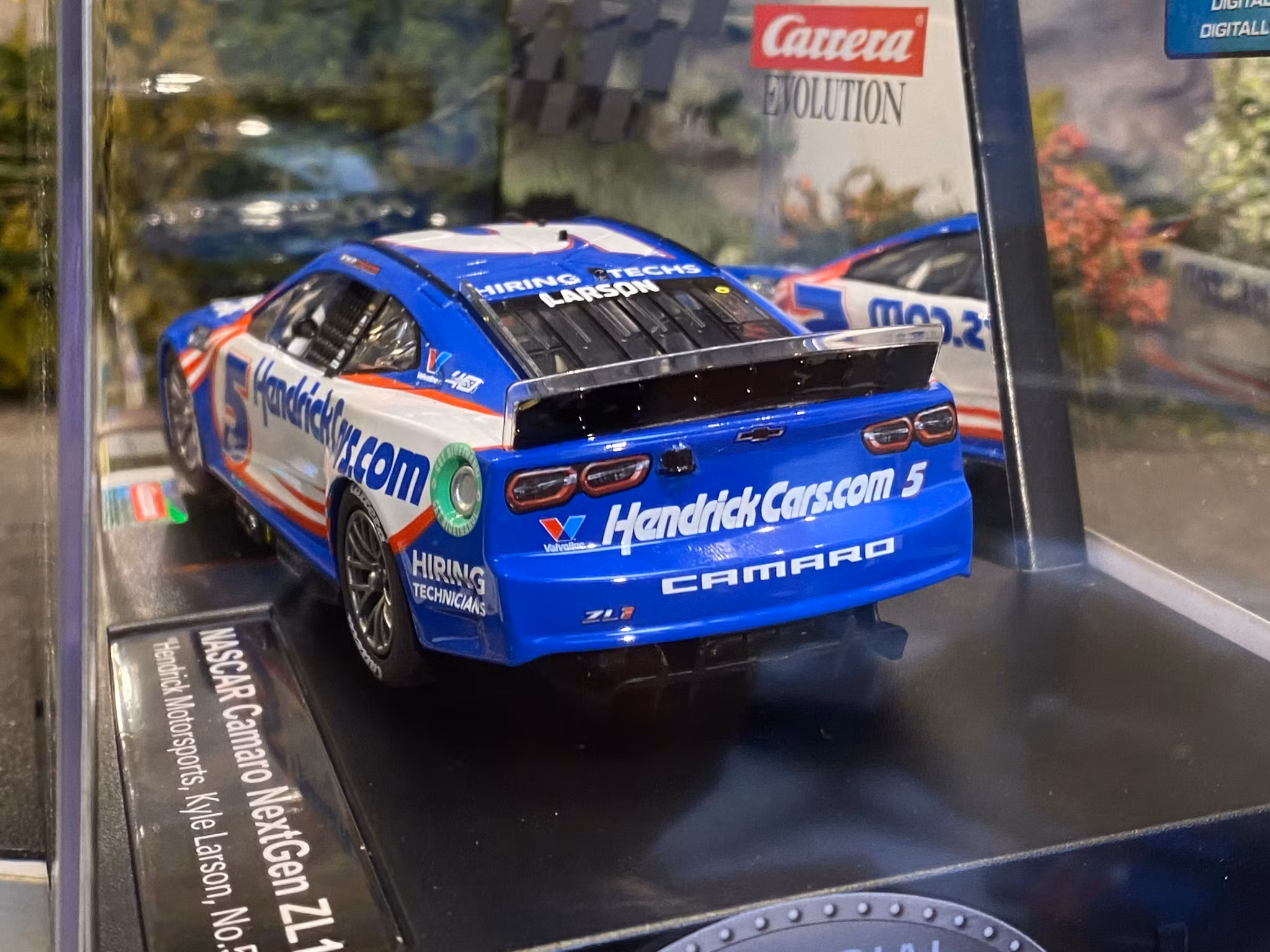 Skala 1/32 Analog slotcar fr Carrera: NASCAR Camaro NextGen ZL1 "Hendrick Motorsports, Kyle Larson, No.5
