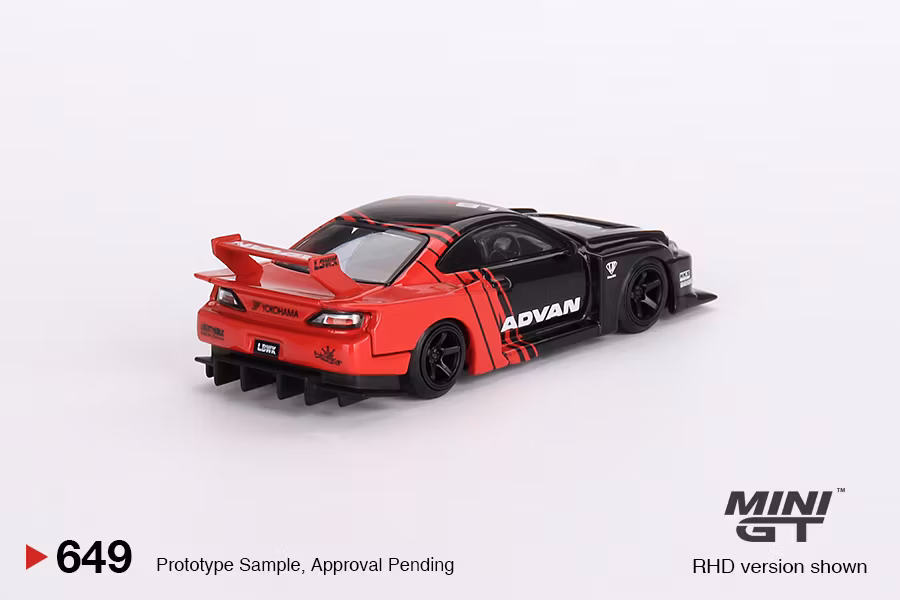 Skala 1/64 Nissan LB-Super Silhouette S15 SILVIA ADVAN fr MINI GT (649)
