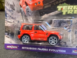 Skala 1/64 Hot Wheels Premium "Car Culture" Terra Trek: Mitsubishi Pajero Evolution, Red