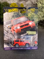 Skala 1/64 Hot Wheels Premium "Car Culture" Terra Trek: Mitsubishi Pajero Evolution, Red
