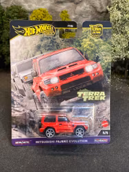Skala 1/64 Hot Wheels Premium "Car Culture" Terra Trek: Mitsubishi Pajero Evolution, Red